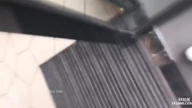 ⚫️⚫️大神PUA网撩极度反差露脸骚女，线下约会居然是真空，毛茸茸的大鲍鱼太好看了，直接在快餐店卫生间搞一炮