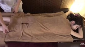 FC2 4755831 性骚扰身体护理 #286 【<等一下……！>女大学生淫荡身体颤抖达到高潮】