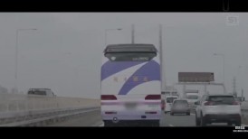 [无码破解]SONE-882 一位美丽的巴士导游被迫对自己的身体负责。一场与精力充沛的中年乘客的盛大狂欢，无论你射精多少次都永无休止。巴士之旅中射精了18次。Miru
