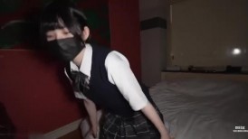 FC2 4756319 【史上最高投资】被星探<淹没>的18岁绝色混血少女，首次无药生吃中出。身着校服登场。超过90分钟的4K高清珍贵片段。 [有]